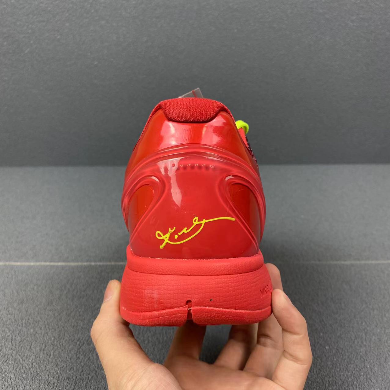 KOBE 6 PROTRO REVERSE GRINCH