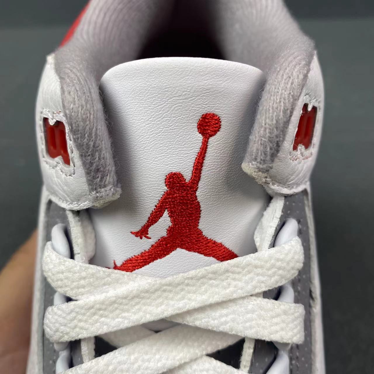 JORDAN 3 FIRE RED