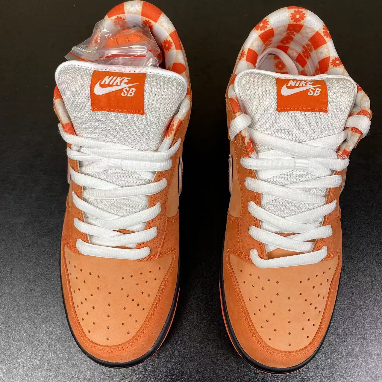 NIKE SB DUNK ORANGE LOBSTER