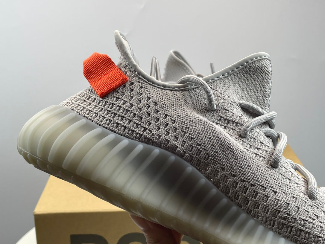 YEEZY BOOST 350 V2 TAIL LIGHT