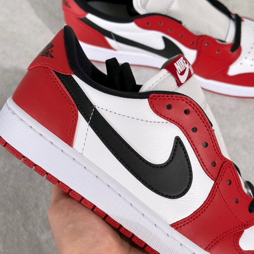 JORDAN 1 LOW CHICAGO OG