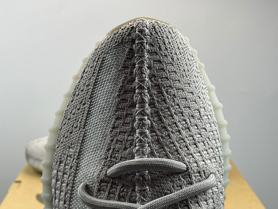 YEEZY BOOST 350 V2 TAIL LIGHT