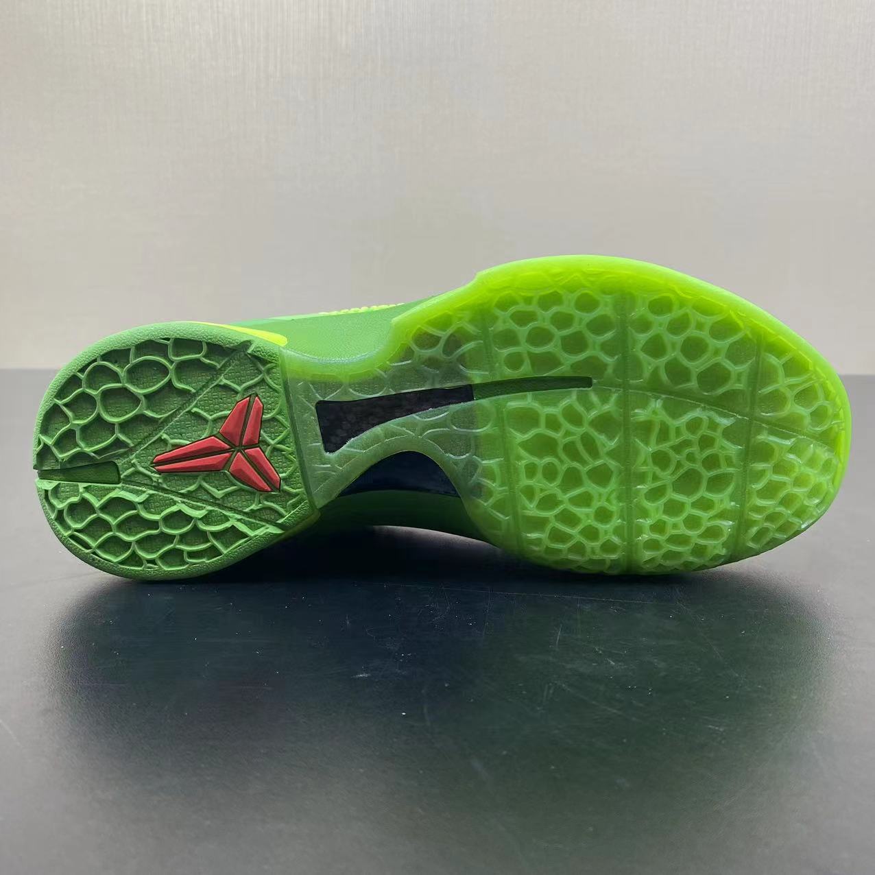 KOBE 6 GREEN GRINCH