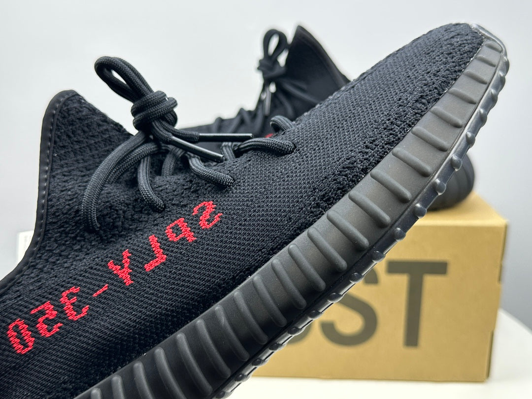 YEEZY BOOST 350 V2 BRED BLACK