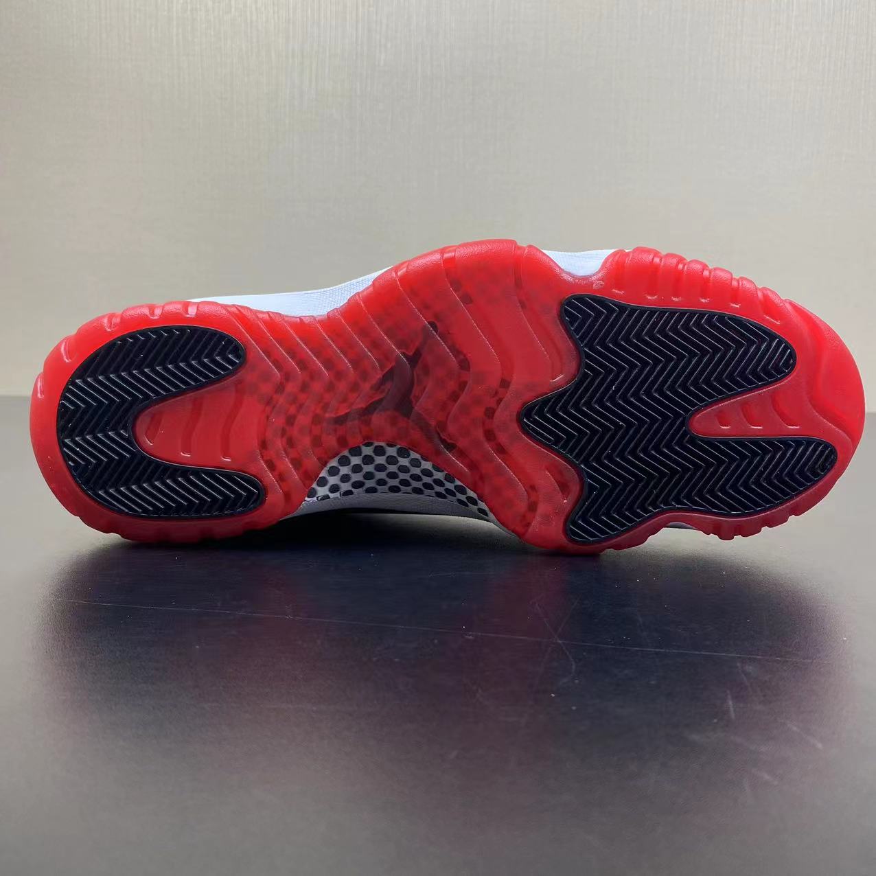 JORDAN 11 BRED TOE