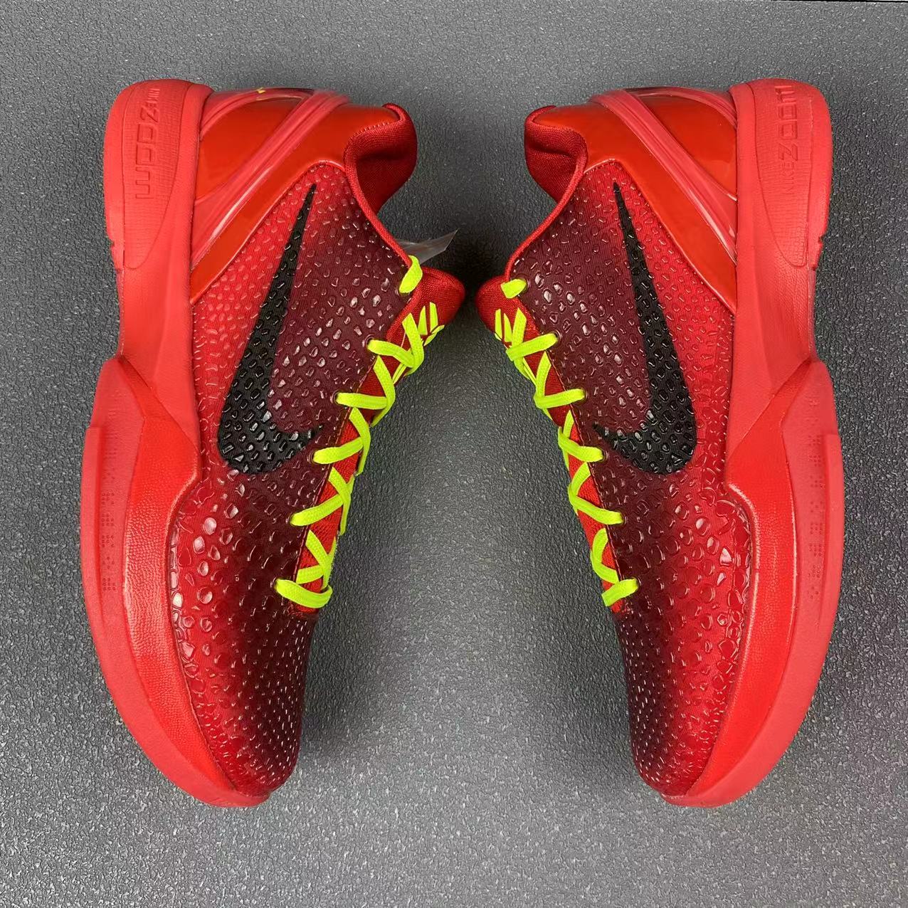 KOBE 6 PROTRO REVERSE GRINCH