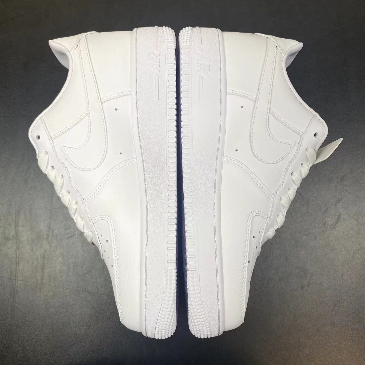 AIRFORCE 1 TRIPLE WHITE