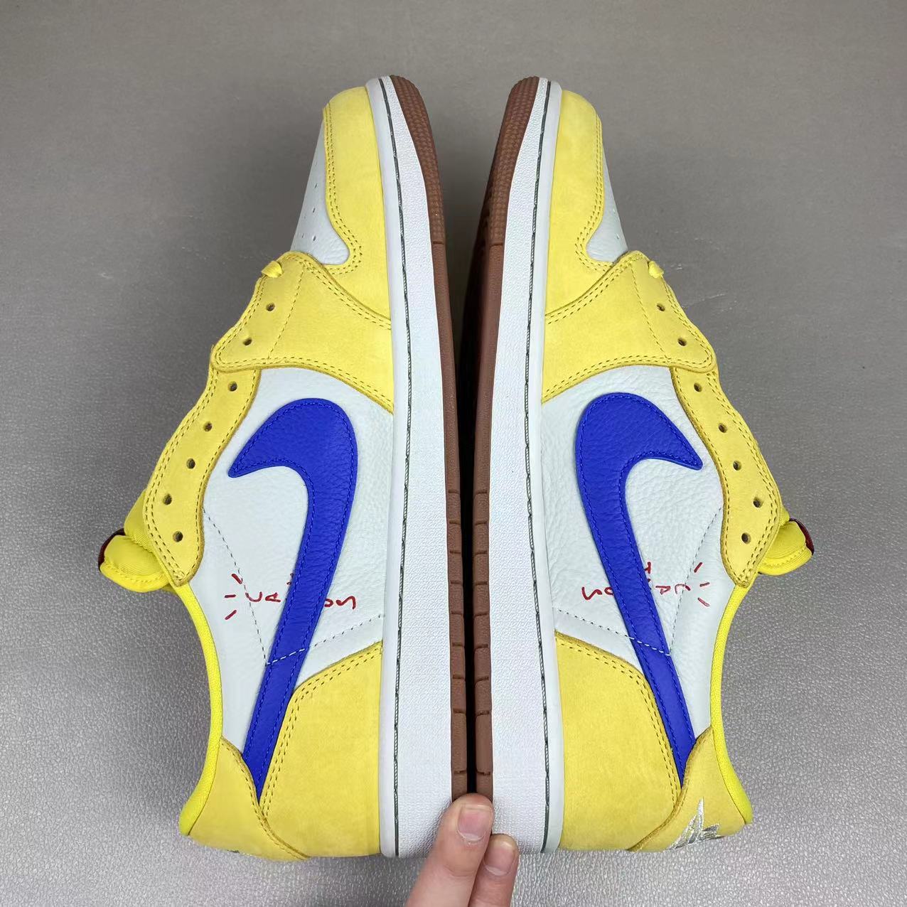 JORDAN 1 X RETRO LOW OG SP TRAVIS SCOTT CANARY "CY"